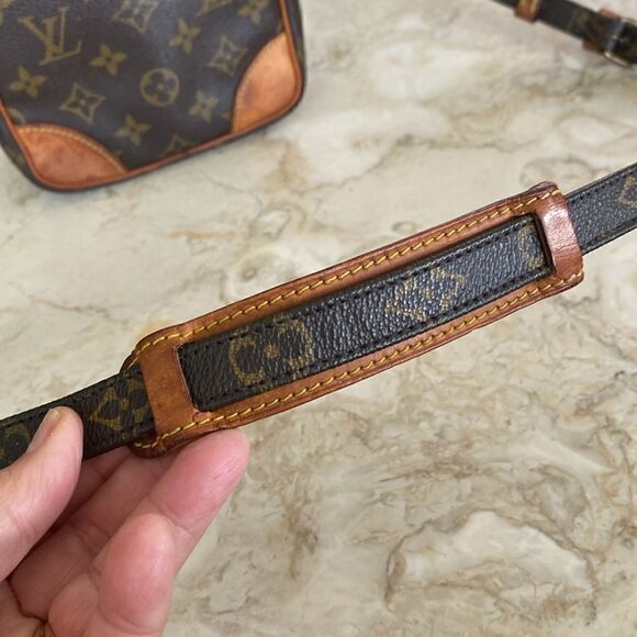 Vintage LOUIS VUITTON Monogram Amazone Shoulder Cross Body Bag - Picture 10 of 16